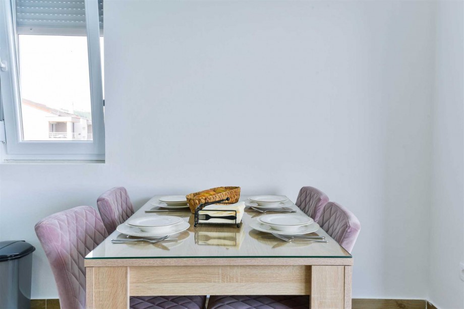 CROWONDER Sunny Bay Beachfront Apartment A5 - second floor