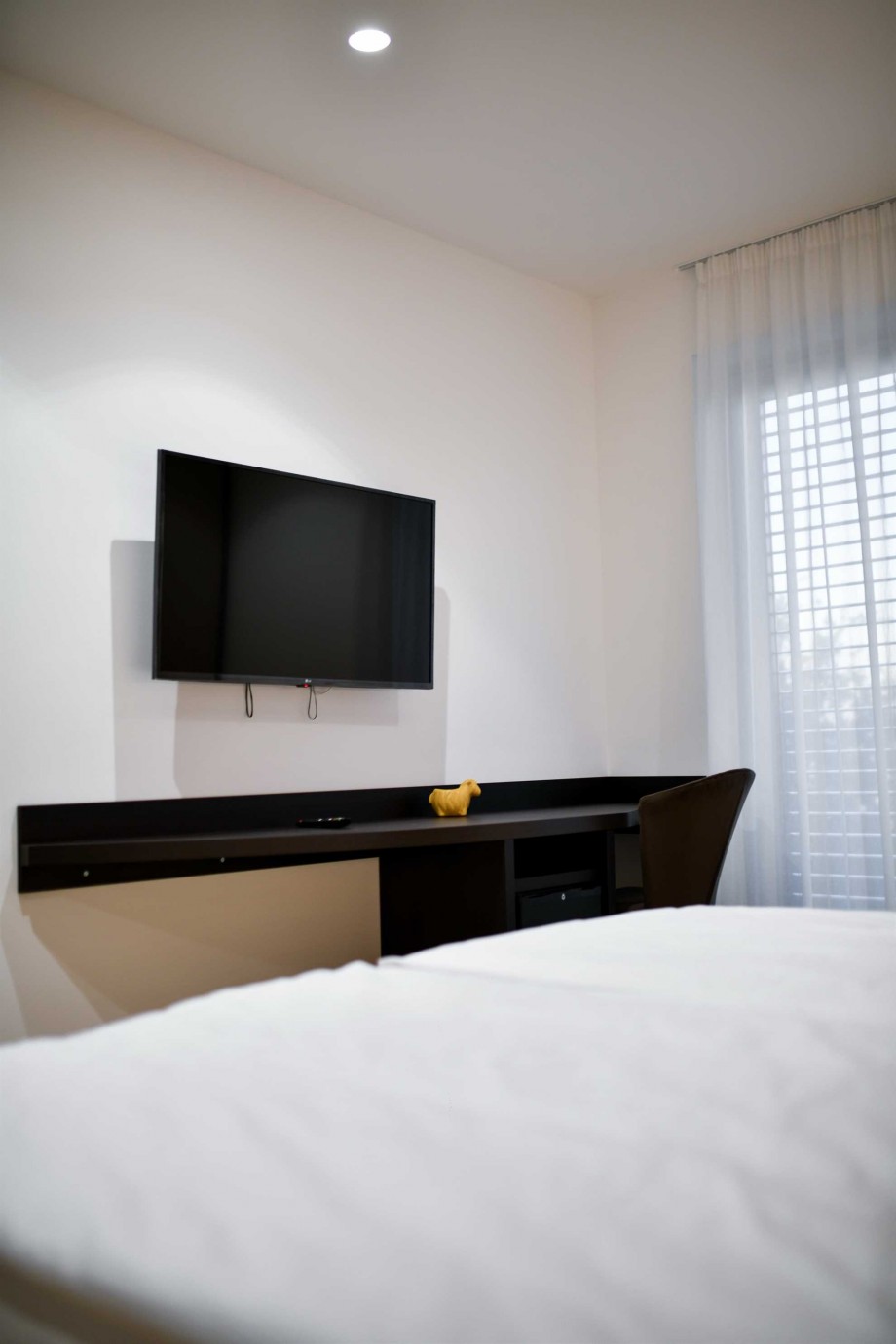 CROWONDER  Superior Apartments and Rooms Oaza with Heated Swimming Pool, Gym and Sauna- Room R102