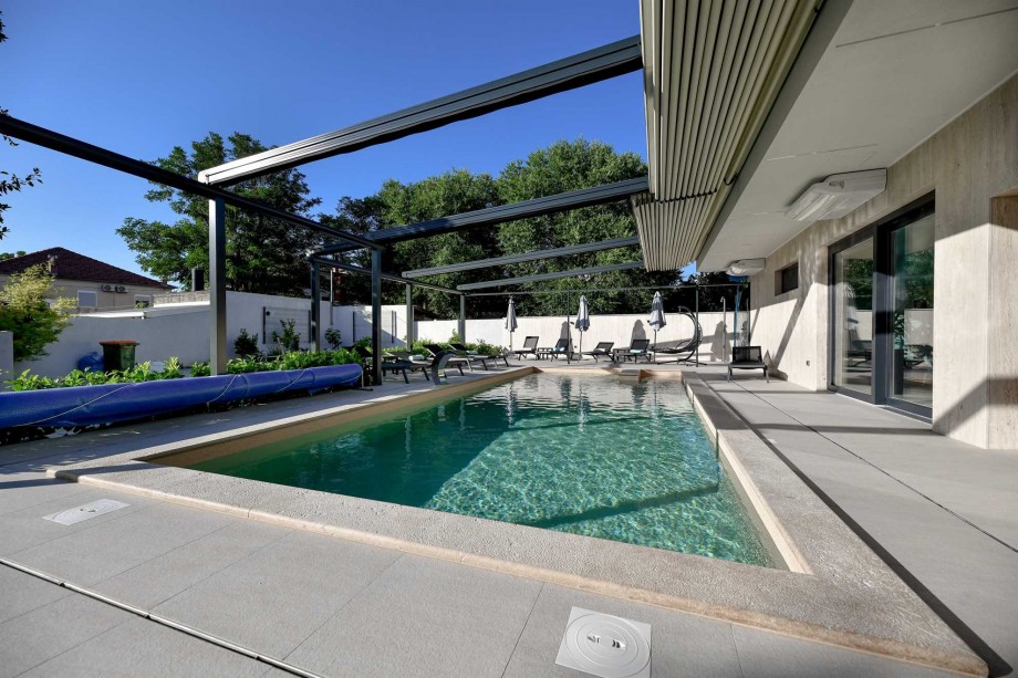 CROWONDER  Superior Apartments and Rooms Oaza with Heated Swimming Pool, Gym and Sauna- Room R204