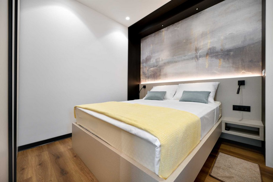 CROWONDER  Superior Apartments and Rooms Oaza with Heated Swimming Pool, Gym and Sauna - Studio S001