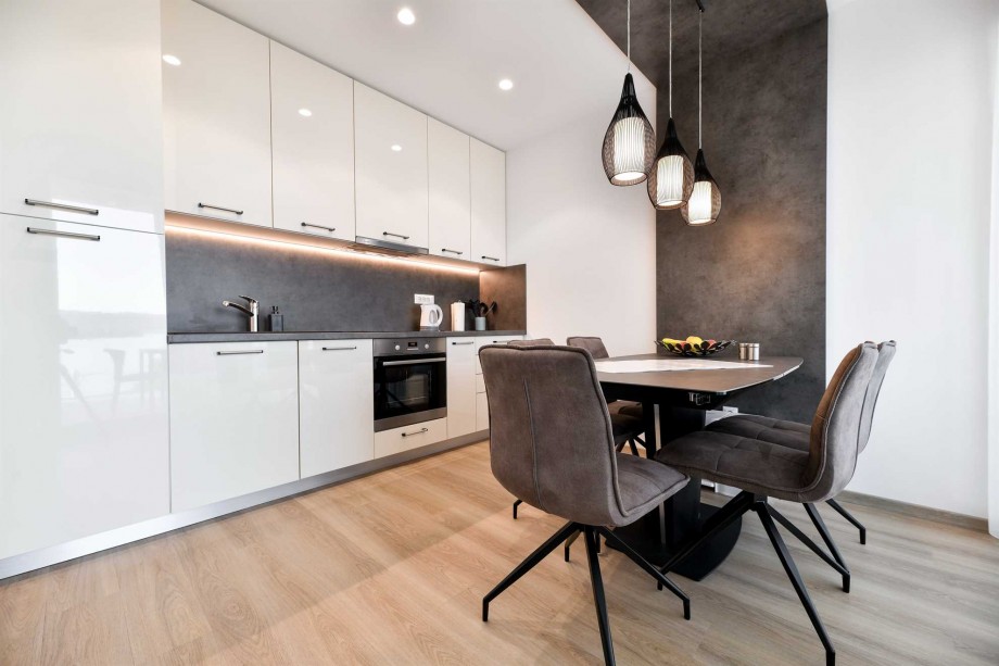 CROWONDER Superior Apartments and Rooms Oaza with Heated Swimming Pool, Gym and Sauna- Apartment A102 Family (4+2) with Sea View