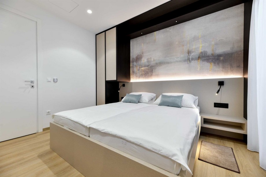 CROWONDER Superior Apartments and Rooms Oaza with Heated Swimming Pool, Gym and Sauna- Apartment A102 Family (4+2) with Sea View