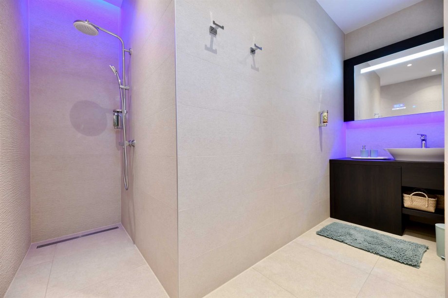 CROWONDER Superior Apartments and Rooms Oaza with Heated Swimming Pool, Gym and Sauna- Apartment A102 Family (4+2) with Sea View