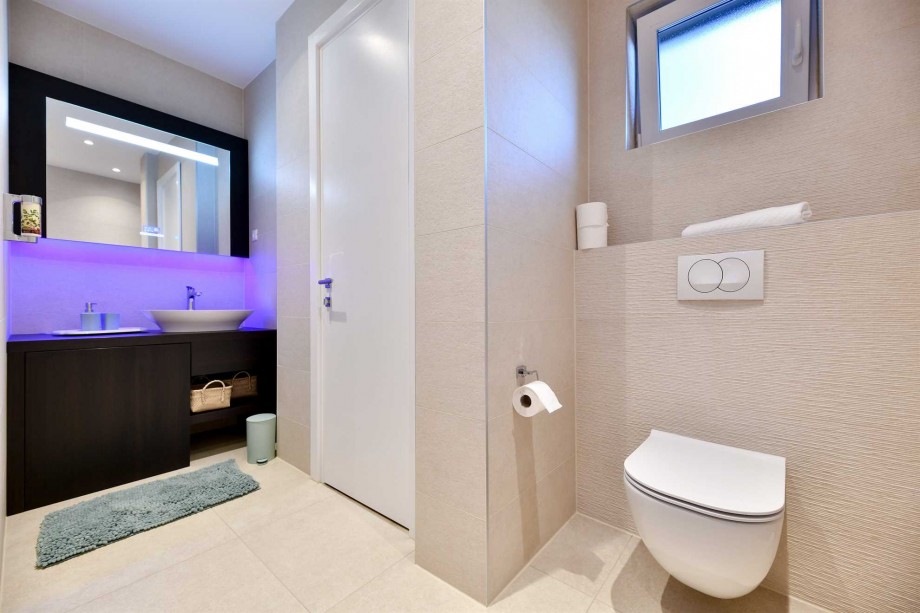 CROWONDER Superior Apartments and Rooms Oaza with Heated Swimming Pool, Gym and Sauna- Apartment A102 Family (4+2) with Sea View