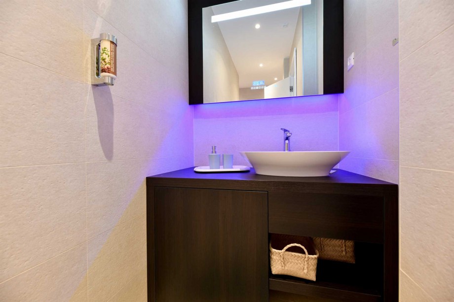 CROWONDER Superior Apartments and Rooms Oaza with Heated Swimming Pool, Gym and Sauna- Apartment A102 Family (4+2) with Sea View