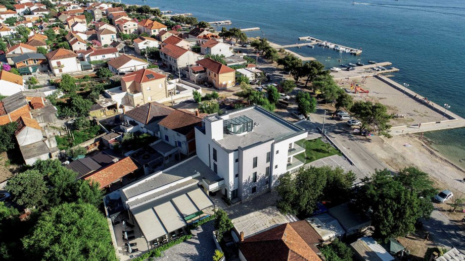 CROWONDER Superior Apartments and Rooms Oaza with Heated Swimming Pool, Gym and Sauna- Apartment A102 Family (4+2) with Sea View