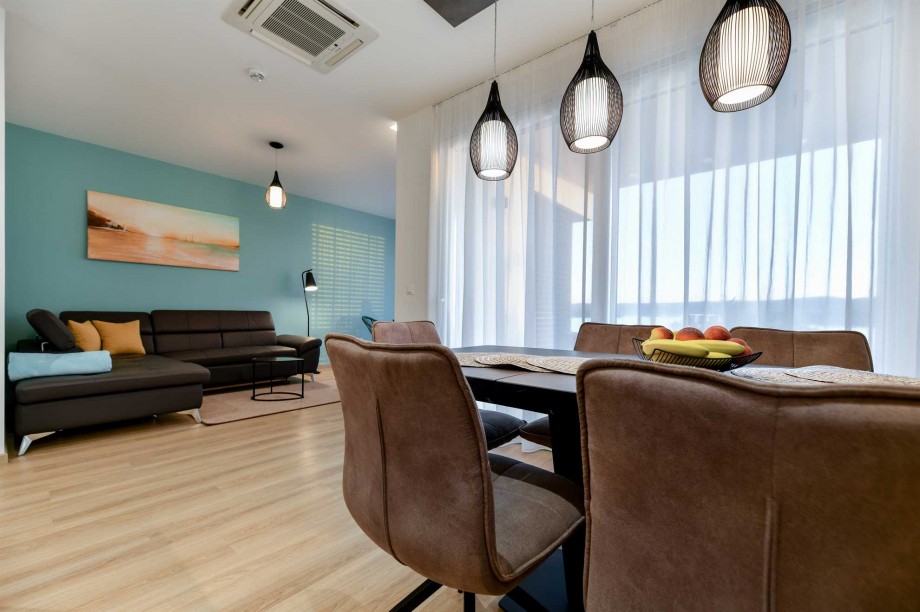 CROWONDER Superior Apartments and Rooms Oaza with Heated Swimming Pool, Gym and Sauna- Apartment A203  Family with ea View