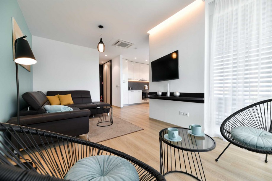 CROWONDER Superior Apartments and Rooms Oaza with Heated Swimming Pool, Gym and Sauna- Apartment A204 Family (4+2) with Sea View