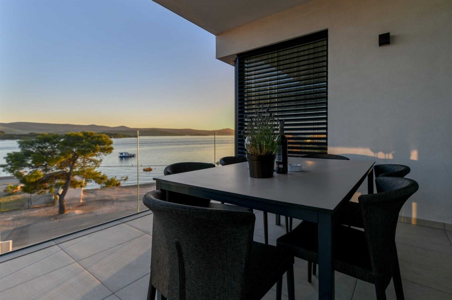 CROWONDER Superior Apartments and Rooms Oaza with Heated Swimming Pool, Gym and Sauna- Apartment A204 Family (4+2) with Sea View