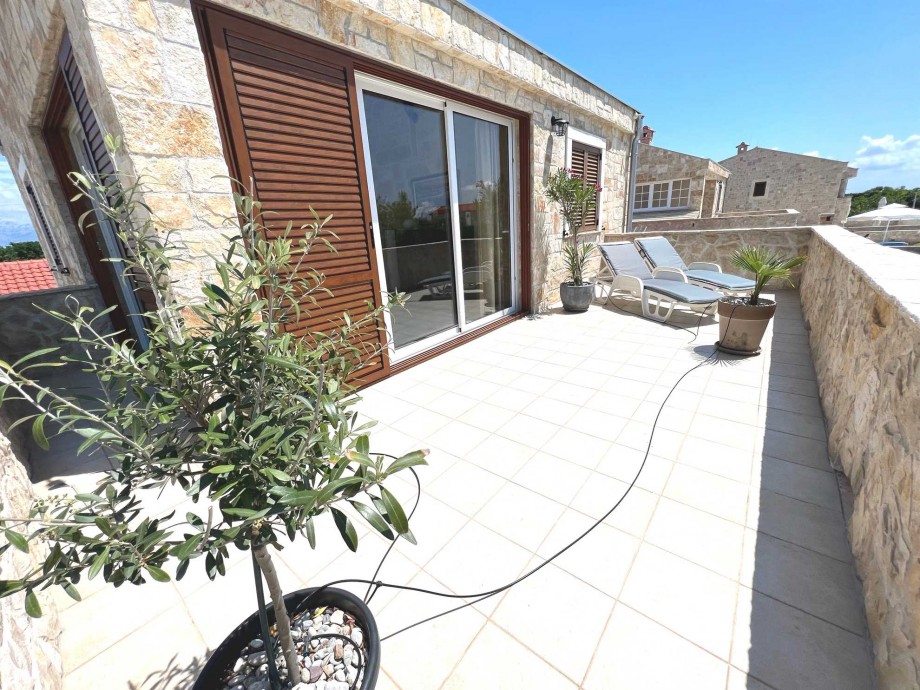 CROWONDER Dalmatian Villa with Heated Pool