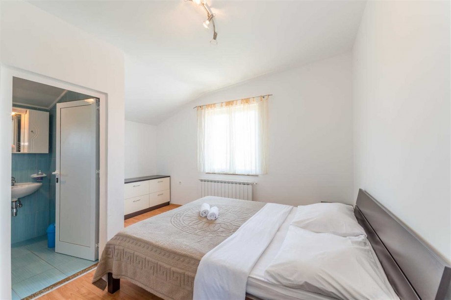 CROWONDER Sun & Fun Apartaments with Swimming Pool - Apartment Green Olives for 10 people