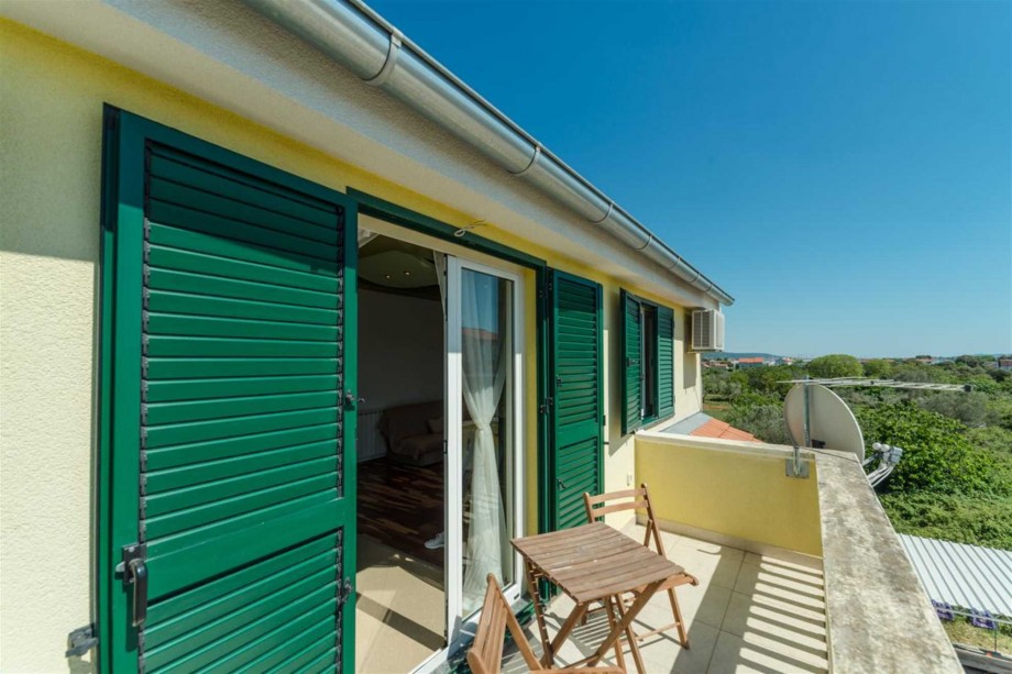 CROWONDER Sun & Fun Apartaments with Swimming Pool - Apartment Green Olives for 10 people