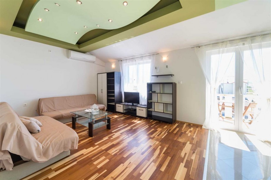 CROWONDER Sun & Fun Apartaments with Swimming Pool - Apartment Green Olives for 10 people