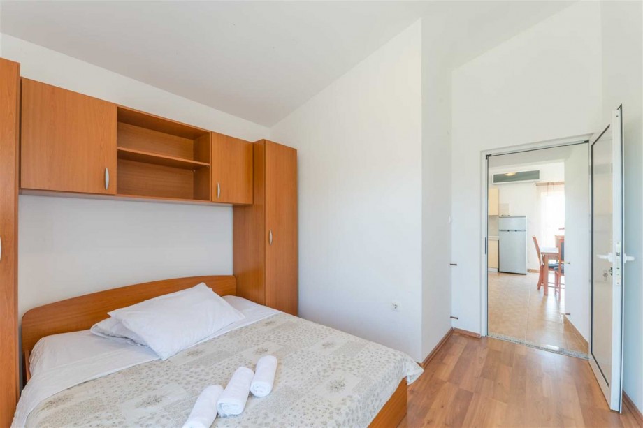 CROWONDER Sun & Fun Apartments with Swimming Pool- Apartment Blue Sky for 4 people