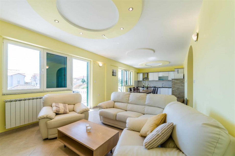 CROWONDER Sun&Fun Apartaments with Swimming Pool- Apartment Sunny Morning for 10 people