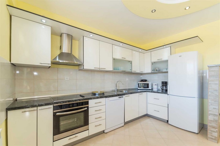 CROWONDER Sun&Fun Apartaments with Swimming Pool- Apartment Sunny Morning for 10 people