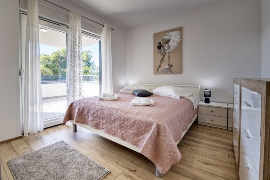 Crowonder Sun Dance Apartments-  Apartment A1 with Heated Swimming Pool, Seaview and Green Garden