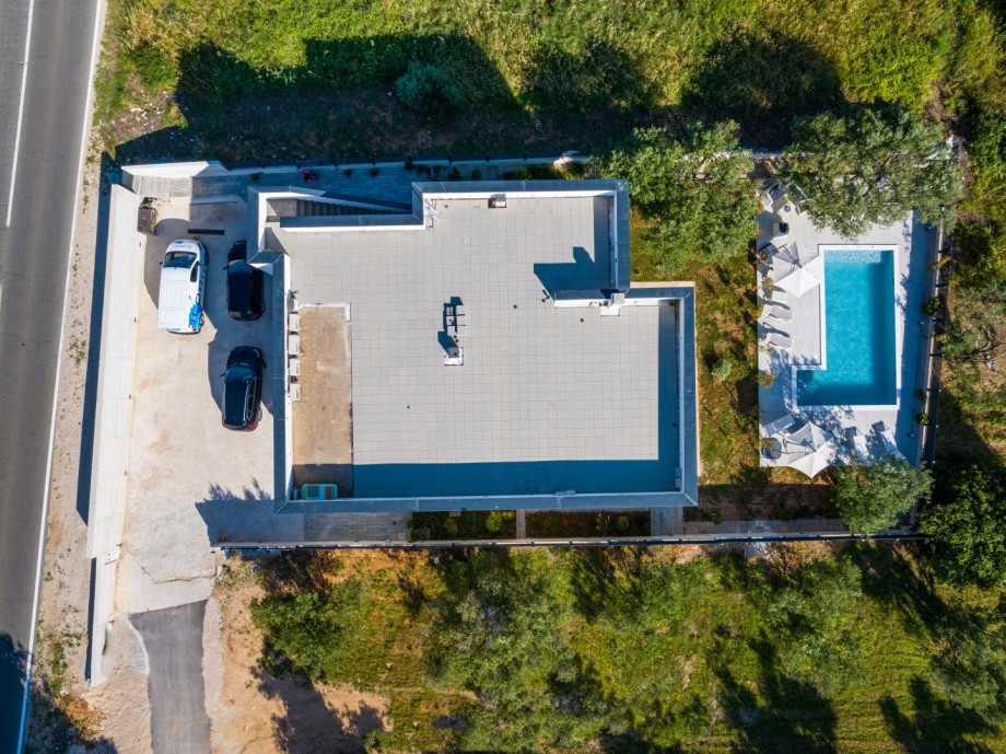 Crowonder Sun Dance Apartments-  Apartment A1 with Heated Swimming Pool, Seaview and Green Garden