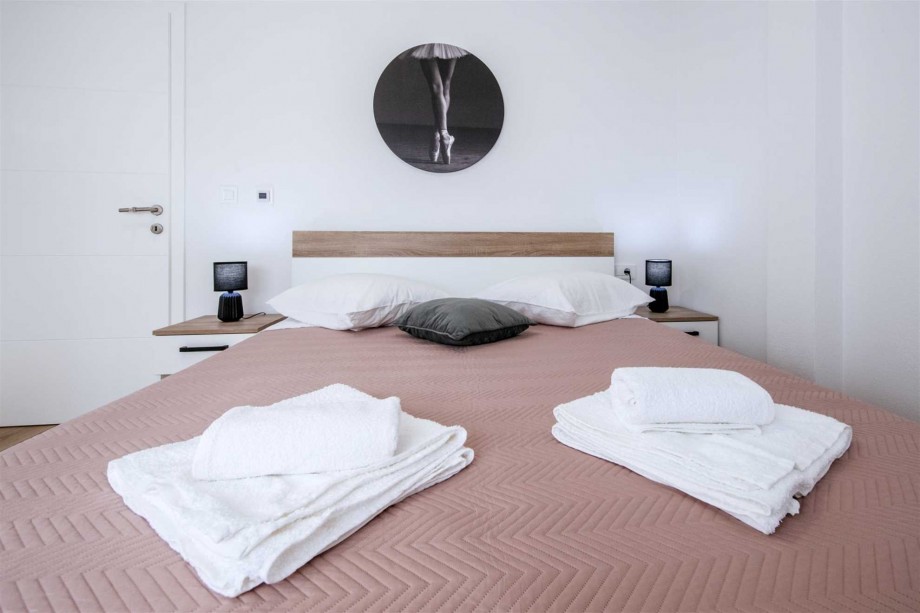 Crowonder Sun Dance Apartments-  Apartment A1 with Heated Swimming Pool, Seaview and Green Garden