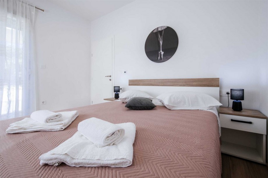 Crowonder Sun Dance Apartments-  Apartment A1 with Heated Swimming Pool, Seaview and Green Garden