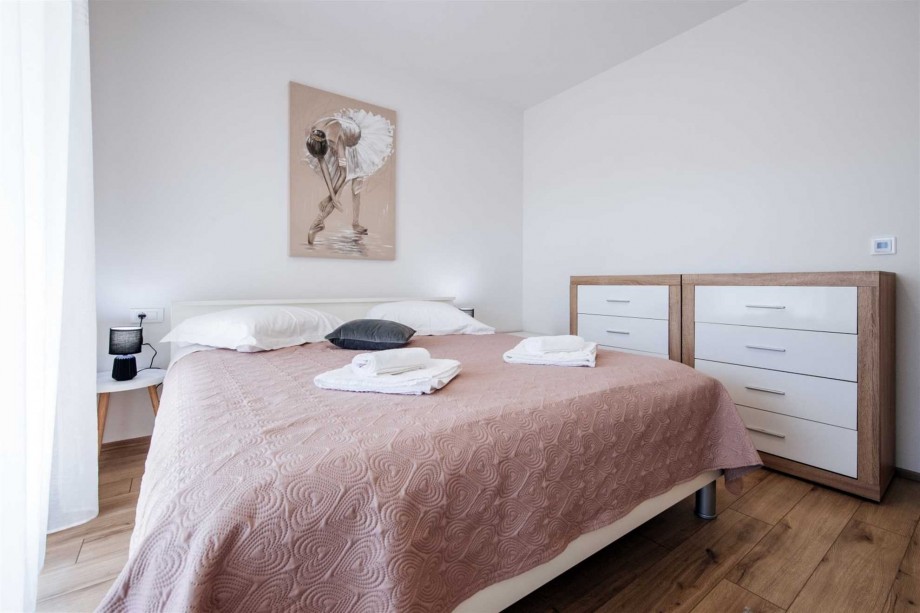 Crowonder Sun Dance Apartments-  Apartment A1 with Heated Swimming Pool, Seaview and Green Garden