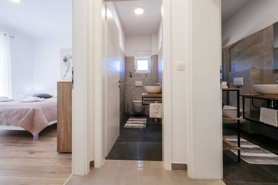 Crowonder Sun Dance Apartments-  Apartment A1 with Heated Swimming Pool, Seaview and Green Garden