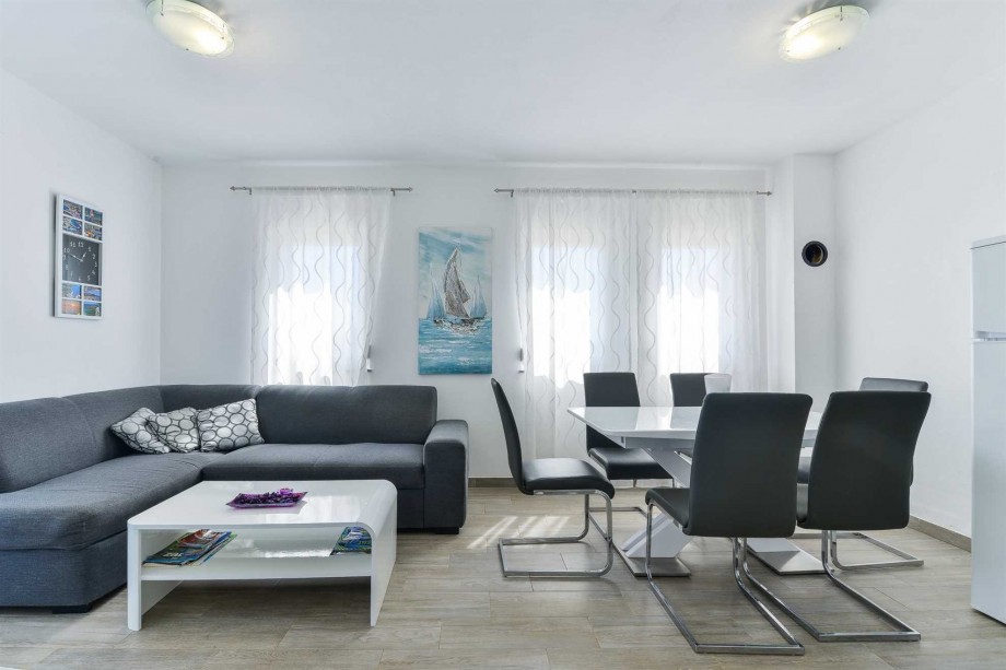 CROWONDER Luxury Vir Apartments- Apartment A1