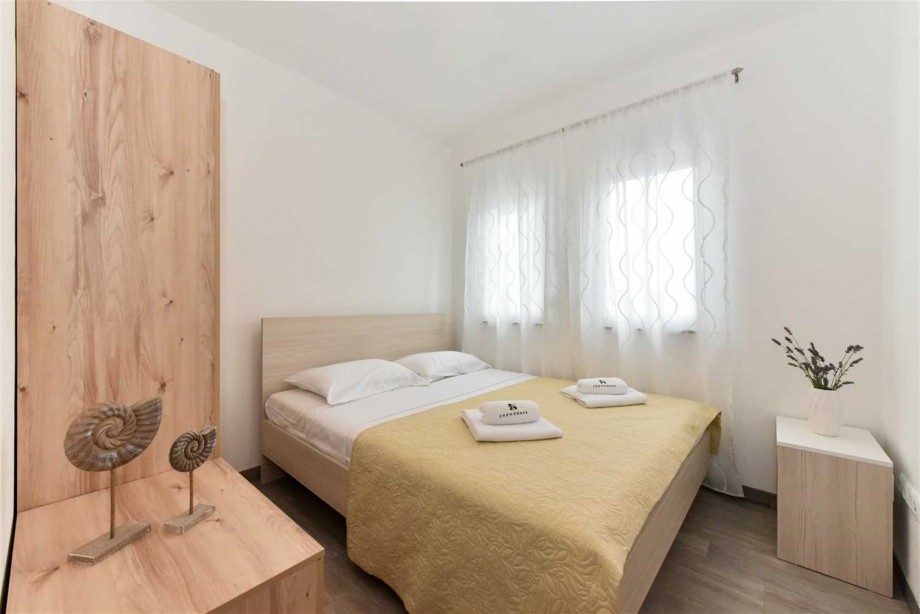 CROWONDER Luxury Vir Apartments- Apartment A5 with Sea View