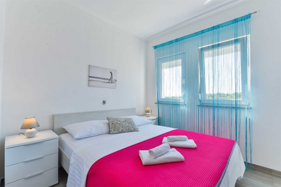 CROWONDER Luxury Vir Apartments- Apartment A6 with Sea View