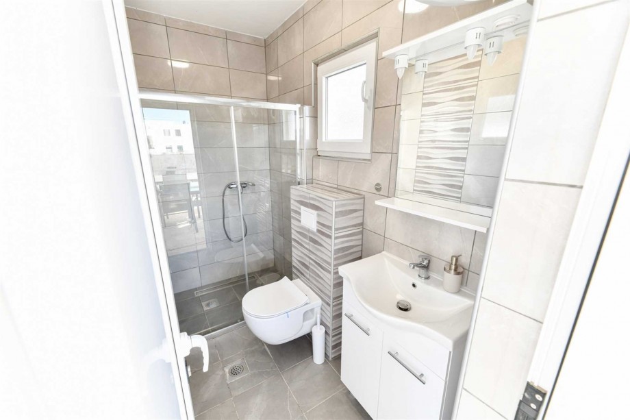 CROWONDER Villa Smile with Swimming Pool