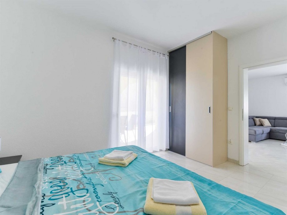 CROWONDER Villa Smile with Swimming Pool