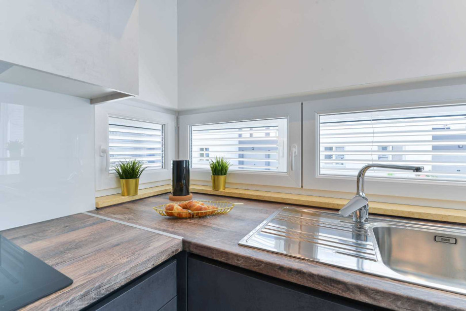 CROWONDER Villa Nika with Heated Swimming Pool, Jacuzzi and Sauna