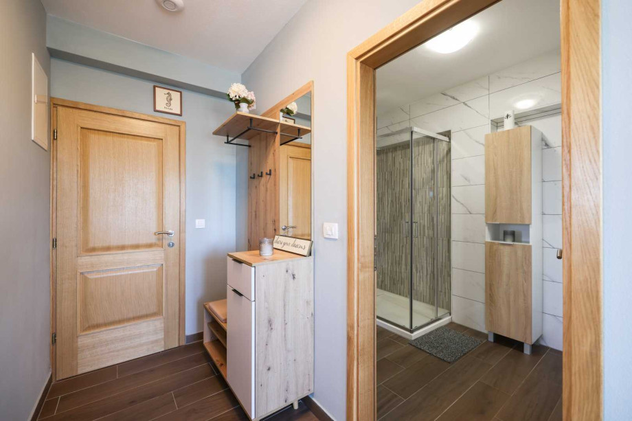 CROWONDER Sunset Apartments - Apartment A1 with Jacuzzi and Sea View