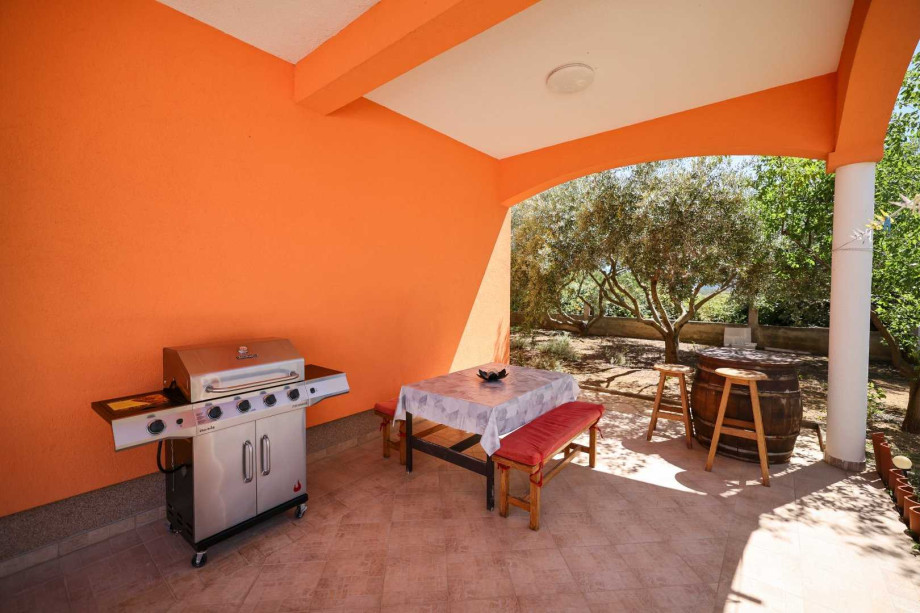 CROWONDER Sunset Apartments - Apartment A1 with Jacuzzi and Sea View