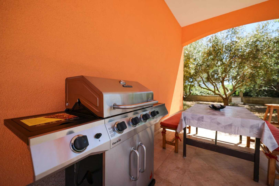 CROWONDER Sunset Apartments - Apartment A1 with Jacuzzi and Sea View