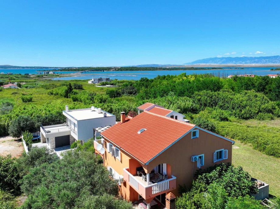 CROWONDER Sunset Apartments - Apartment A2