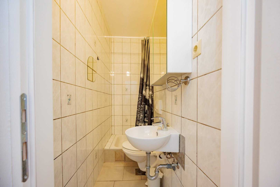 Crowonder Lucky Apartment A2 with swimming pool