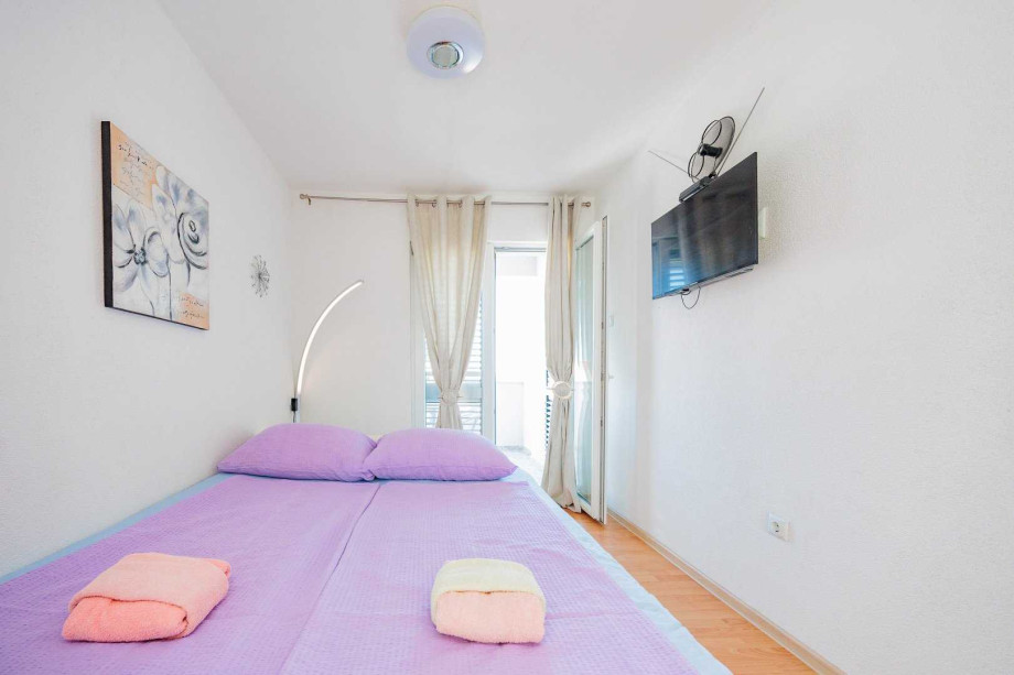 Crowonder Lucky Apartment A3