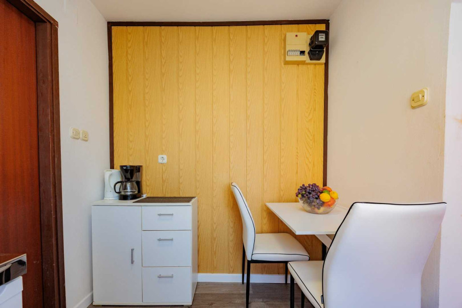 Crowonder Lucky Apartment A4  with swimming pool