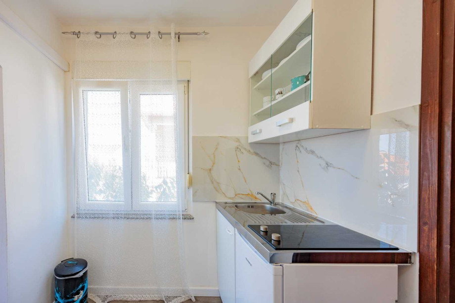 Crowonder Lucky Apartment A4  with swimming pool