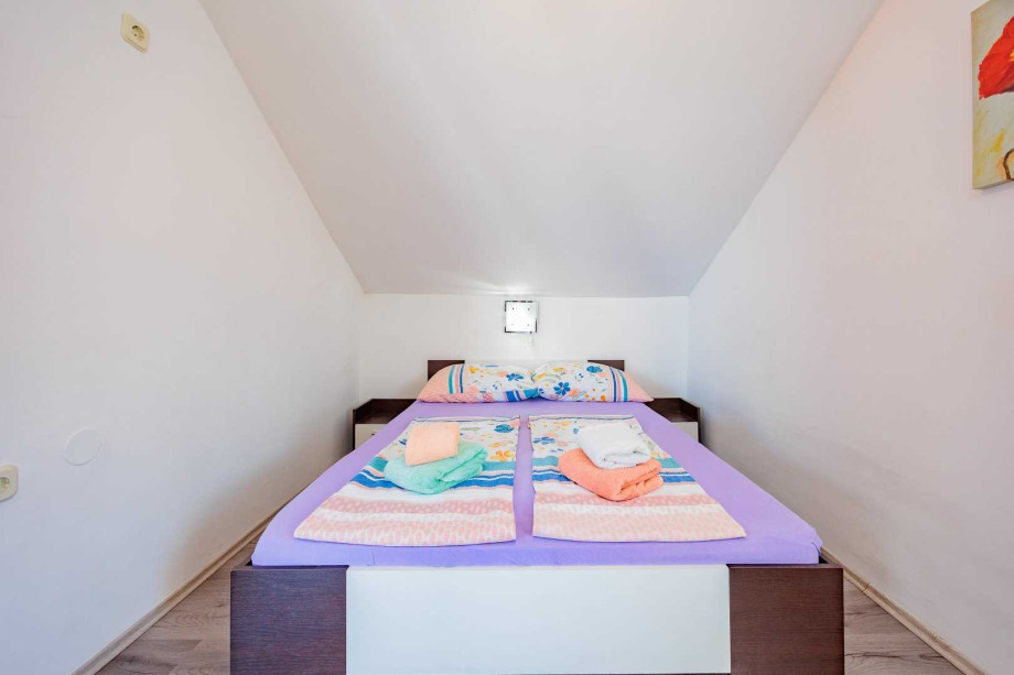 Crowonder Lucky Holiday House  with Swimming Pool