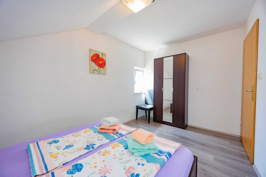 Crowonder Lucky Holiday House  with Swimming Pool