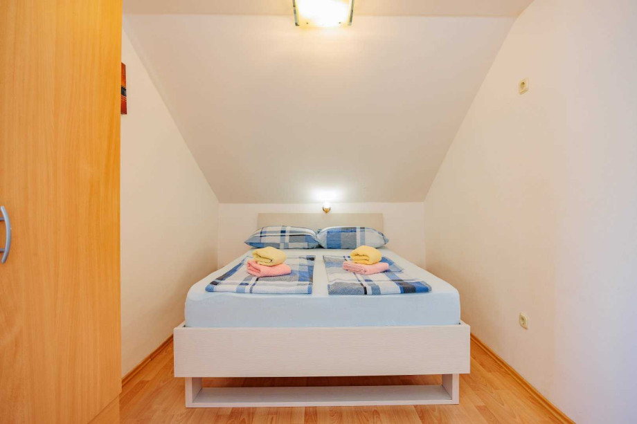Crowonder Lucky Holiday House  with Swimming Pool
