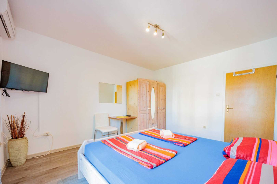 Crowonder Lucky Apartment A1 with swimming pool