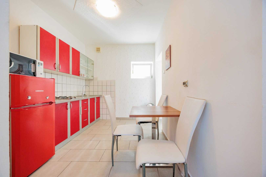 Crowonder Lucky Apartment A1 with swimming pool