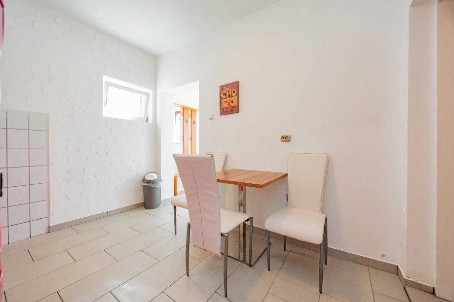 Crowonder Lucky Apartment A1 with swimming pool