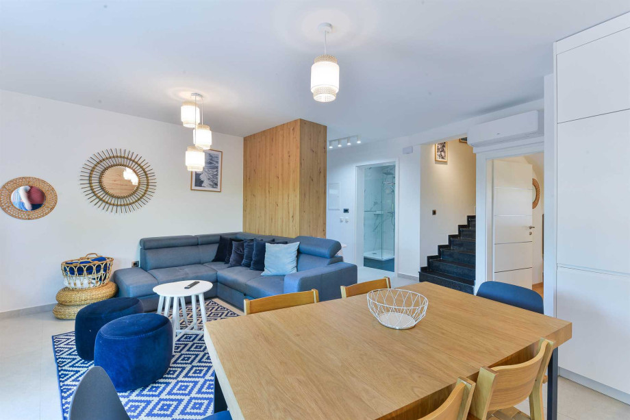 CROWONDER Adriatic Premium Villa Vodice near the beach