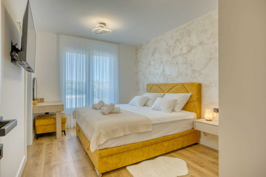 CROWONDER Villa Elena with Two Swimming Pools and Sauna