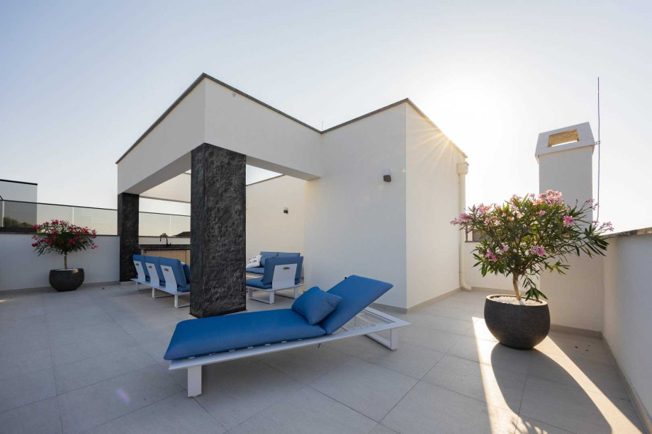 CROWONDER Villa Elena with Two Swimming Pools and Sauna
