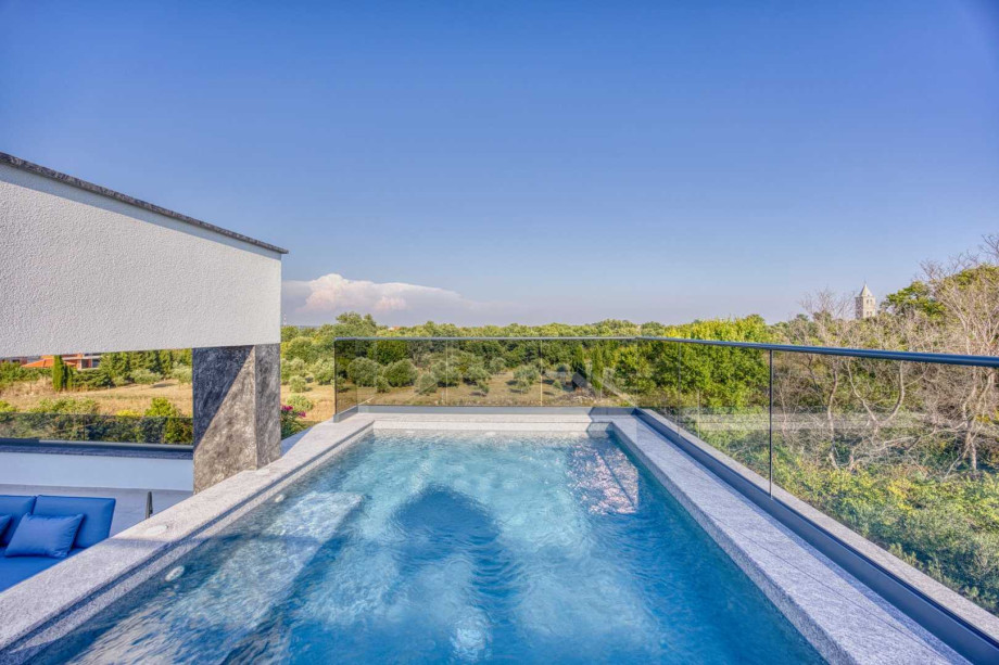 CROWONDER Villa Elena with Two Swimming Pools and Sauna